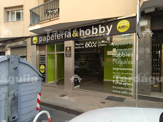 LOCAL A nivel DE CALLE EN LA AVENIDA CAMPOAMOR — 12