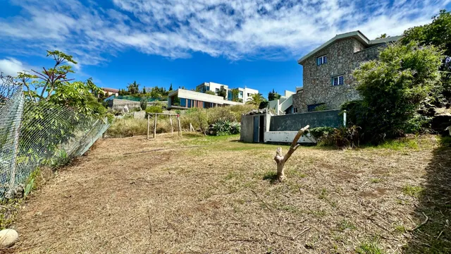 Villa independiente con piscina, jardines y vistas panorámicas al mar y al Teide. — 50