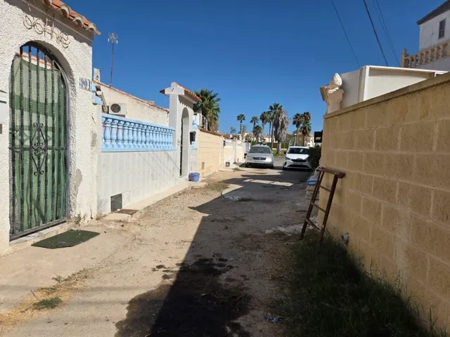 OPORTUNIDAD EN TORREVIEJA — 14
