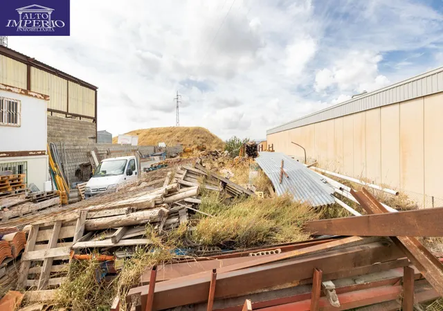 Parcela industrial en poligono industrial las canteras. — 7
