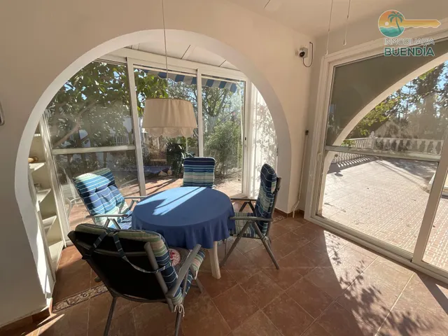 Amplia casa de campo con hangar privado y piscina — 22
