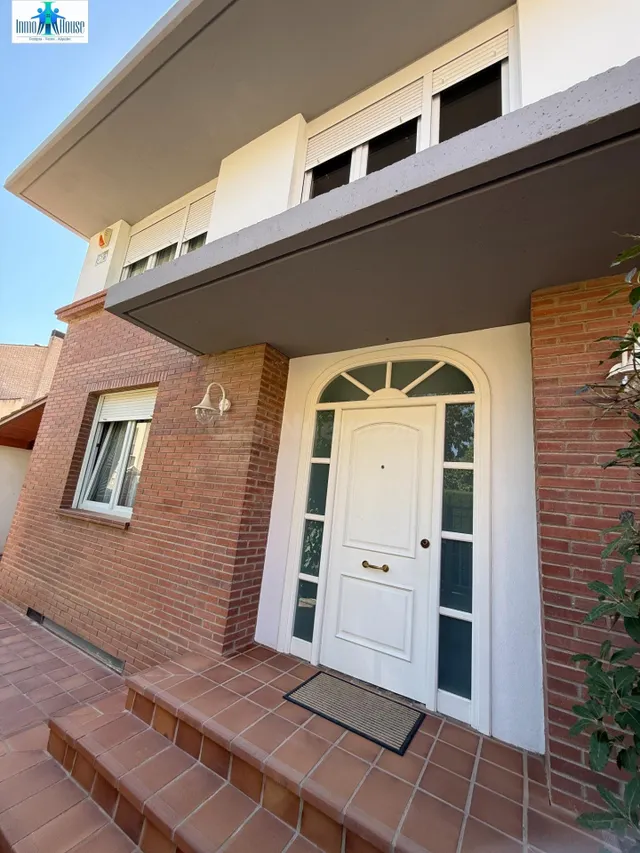 INMOHOUSE VENDE PAREADO — 5