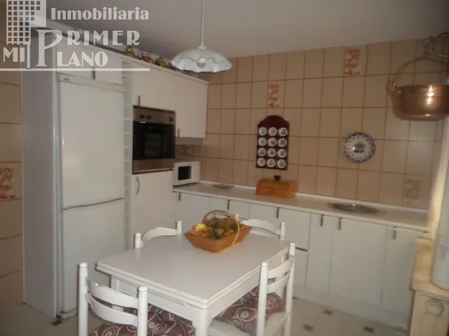 *Espectacular atico-duplex, con 6 dormitorios, en la zona de centro de Tomelloso con trastero* — 6