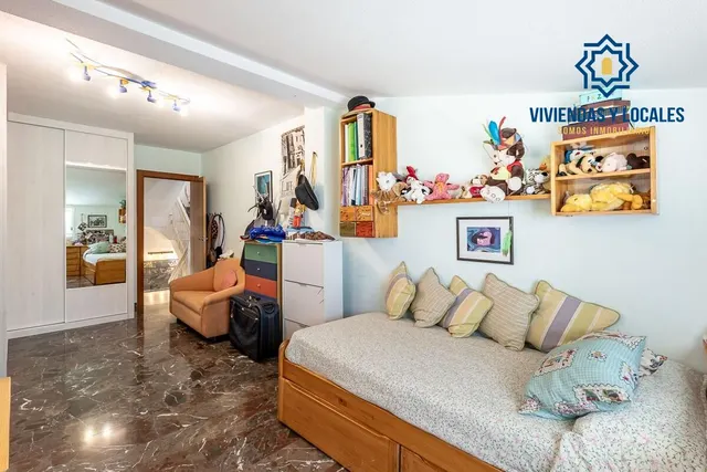 CASA PAREADA EN LA ZUBIA CON PISCINA, ZONA DE BARBACOA Y JARDÍN — 24