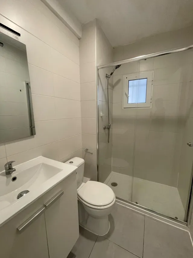 Piso reformado de 3 habitaciones con dos terrazas — 13