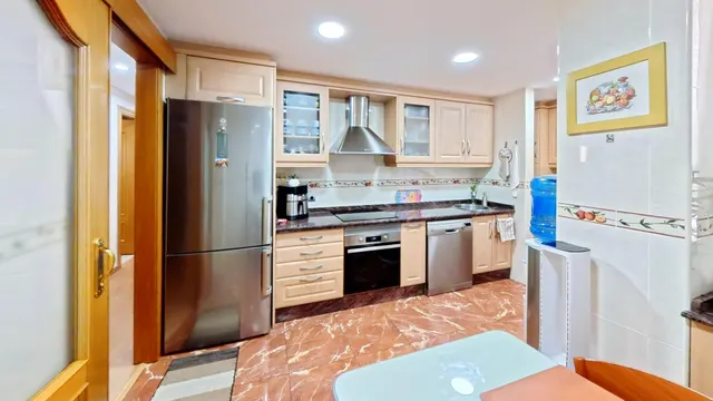 ¡Espectacular piso totalmente renovado junto al Bulevar del Pla! — 10