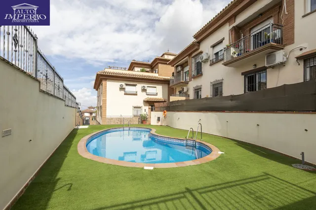 Ático en venta en La Zubia — 23