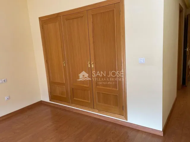 SE VENDE ÁTICO EN PINOSO. — 8