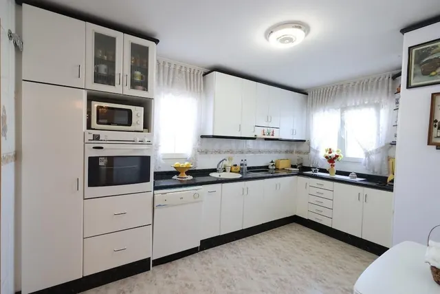 Villa 5 habitaciones 308m² en venta - Villamartín-Las Filipi - foto 4