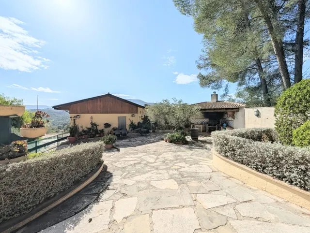 Oportunidad, en venta magnífico chalet en Cocentaina. — 10