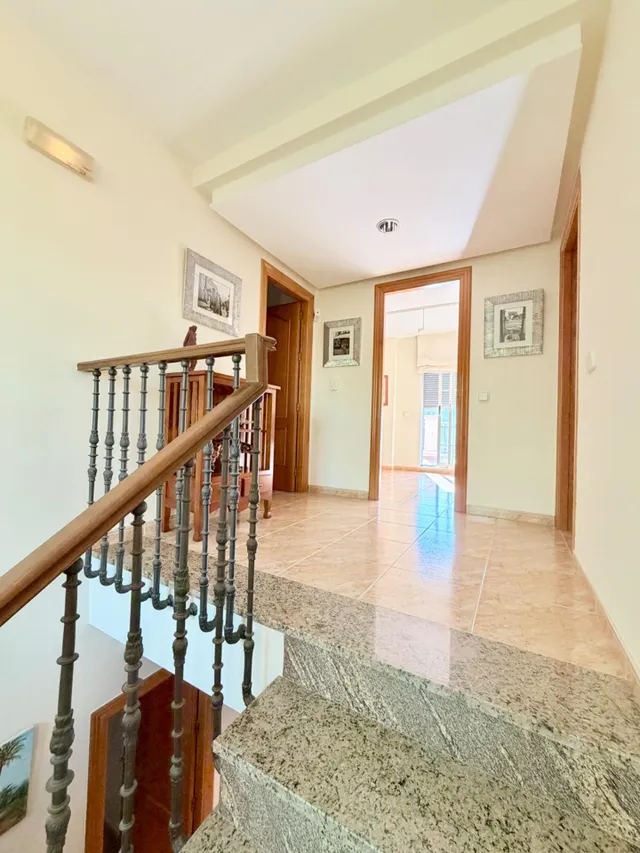 CHALET EXCLUSIVO EN ALZABARES ELCHE, CON PISCINA, ALTAS CALIDADES Y A SOLO 2 KM DEL HOSPITAL — 29
