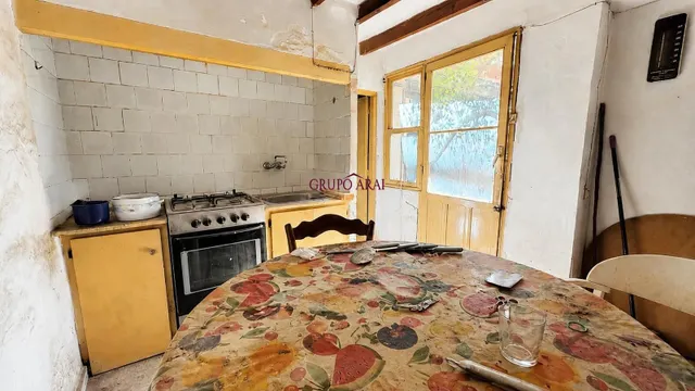 AMPLIA CASA CON 4 habitaciones, PATIO Y TERRAZA PARA REFORMAR EN ASPE. — 22