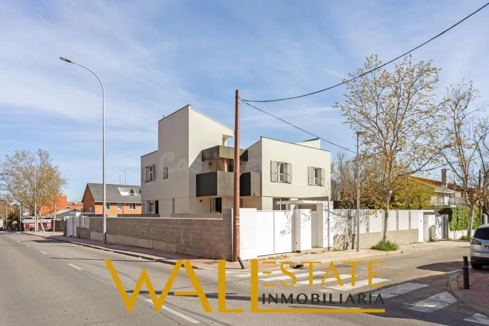 Chalet de obra nueva en canillejas