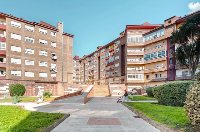 Piso en la estrecha , Oviedo — 39