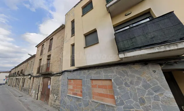 Se vende piso OKUPADO en Roda de Ter (Barcelona) - foto 2