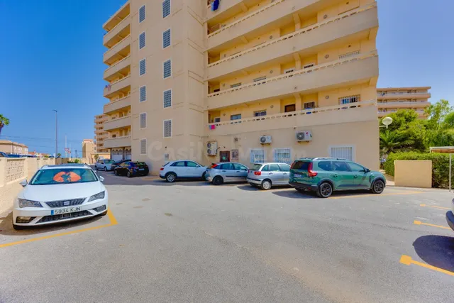 Apartamento de 1 dormitorio con parking comunitario a 240m de la Playa de La Mata — 30