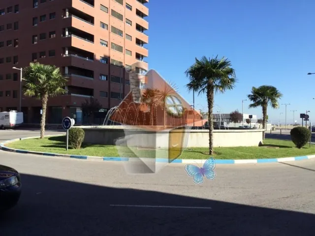 ALQUILER DE LOCAL COMERCIAL EN LA PRIMERA FASE — 23