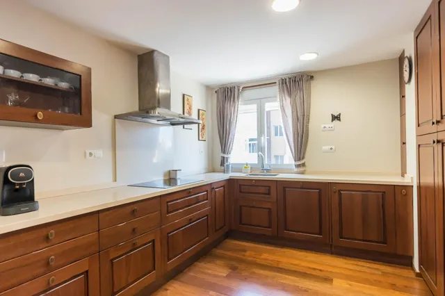 Amplia y Elegante Vivienda con Excelentes Acabados — 12