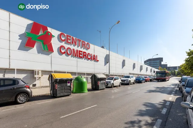 Piso amplio y luminoso cerca de Estación de Autobuses — 28