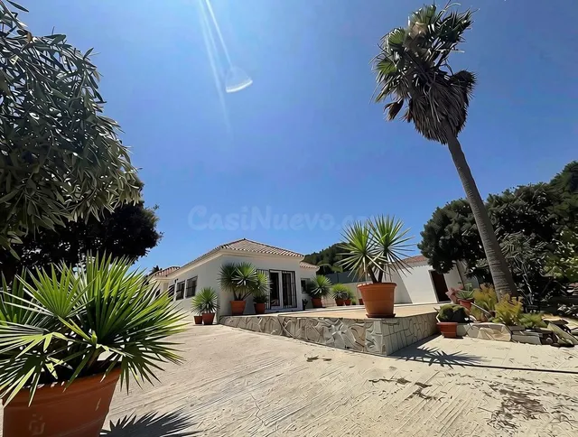 Más de 2.300 m2 de parcela para disfrutar del auténtico esti - foto 3