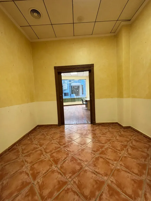 LOCAL COMERCIAL DE 300 m2 – ALQUILER CON OPCIÓN DE COMPRA — 17