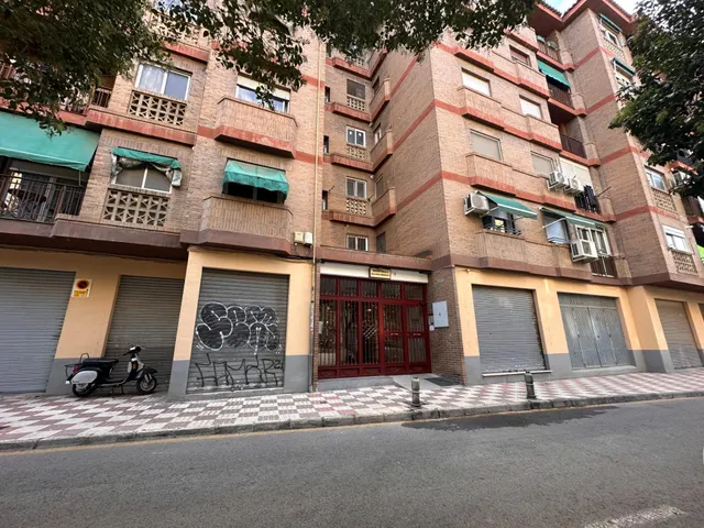 Piso 4 habitaciones 127m² en venta - La Chana — 2