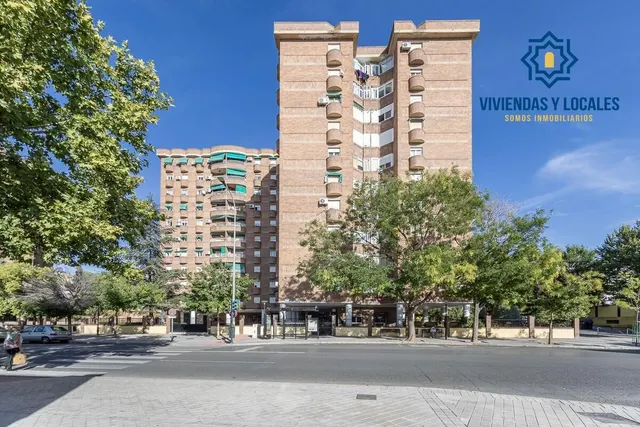 PISO CON GARAJE EN AV. PULIANAS — 33