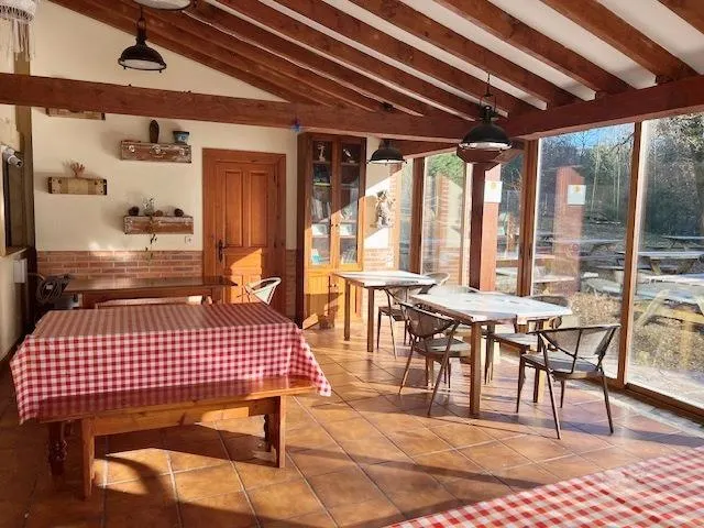 ALBERGUE — 7