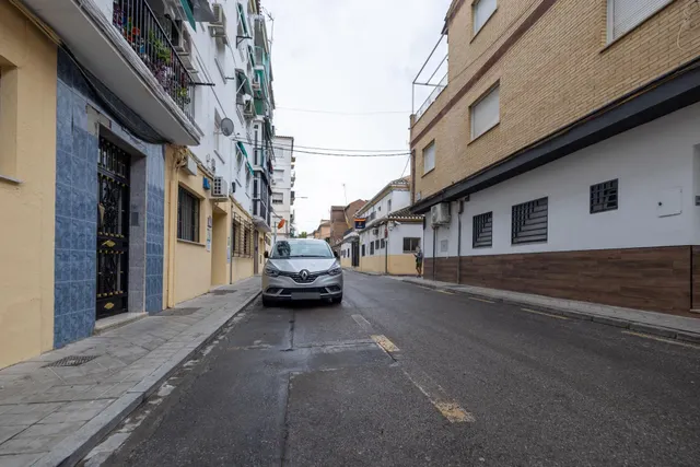 Local Comercial en Zaidín para Reformar - Excelente Ubicació - foto 4