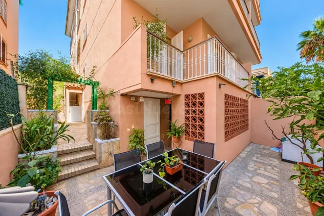 Planta Baja con 3 dormitorios y dos terrazas en Cala Ratjada