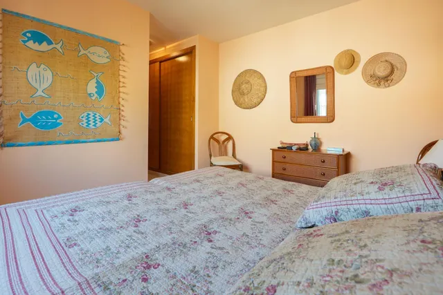 Casa en Riumar con parcela de 600 m2, piscina, garaje, jardín y parking para dos coches — 21