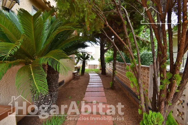 CHALET CON TERRAZA, GARAJE Y BARBACOA EN LA PLAYA DE GANDÍA — 41