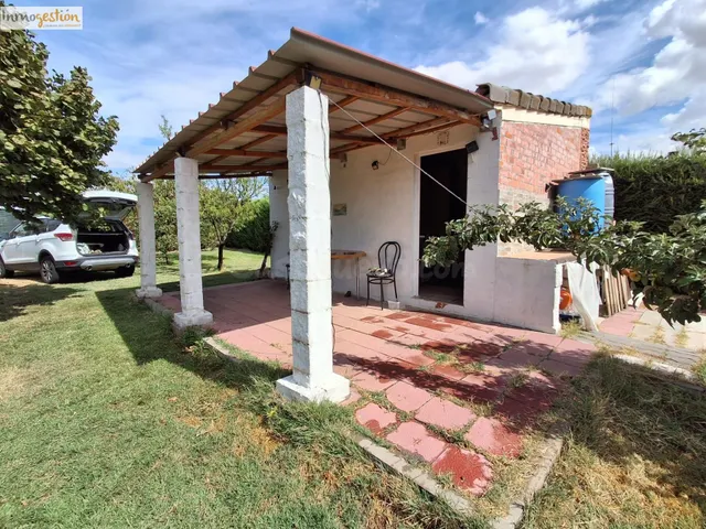 TERRENO CON CASETA EN VENTA EN TUDELA DE DUERO - foto 2