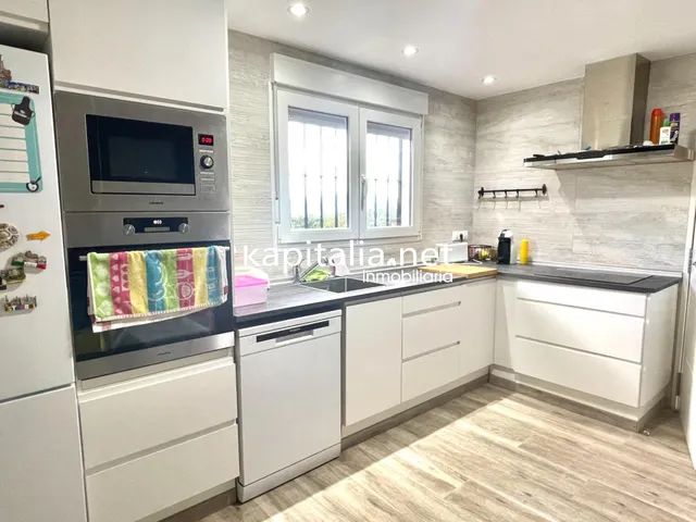 Chalet a la venta en Benimarfull — 3