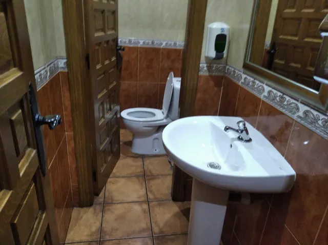 VENTA DE LOCAL Y NEGOCIO HOSTELERÍA EN ZAMORA ZONA LA VAGUADA — 9