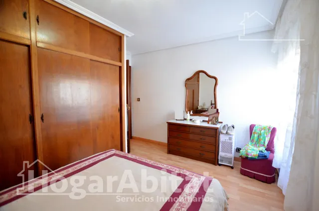 Gran amplitud y luminosidad en este piso exterior con terraza en urbanización vallada — 13