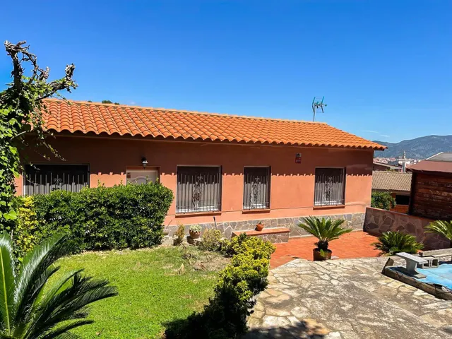 PRECIOSO CHALET A LA VENTA EN ESPARREGUERA - URB CAN RIAL  (BARCELONA) — 9