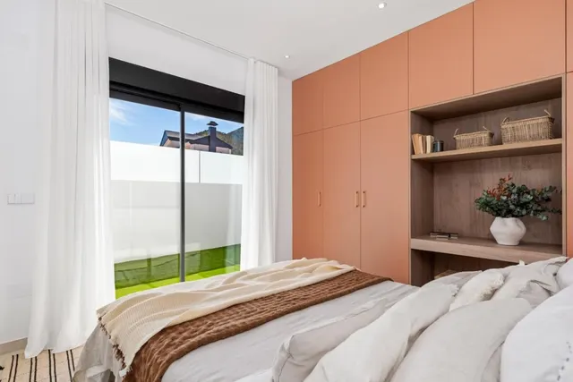 Villa 3 habitaciones 311m² en venta - Casco urbano — 31