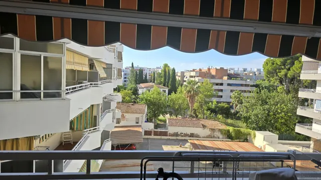 PISO EN SALOU CENTRO 4 habitaciones — 11