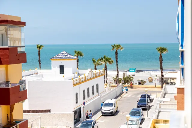 VIVIR CON VISTAS LATERALES AL MAR DE REGLA ES UNO DE LOS ENC - foto 4
