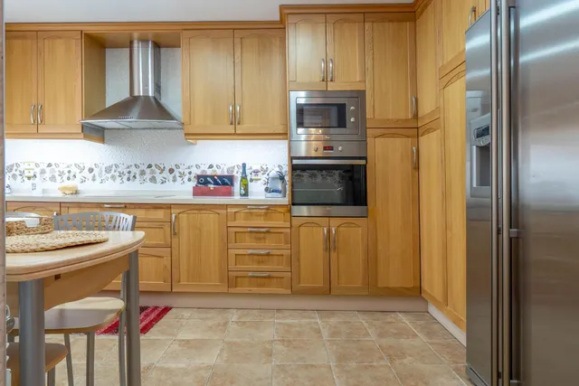 CHALET CON PISCINA Y JARDÍN A SOLO 10 MINUTOS DE GRANADA — 26
