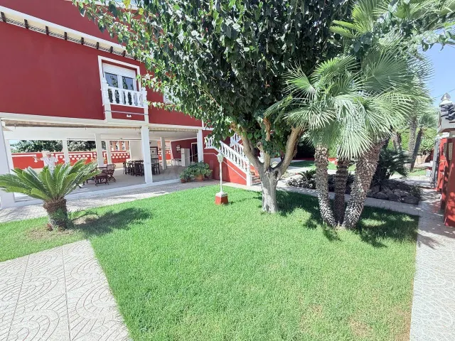 Espectacular chalet en Dehesa de Campoamor con piscina priva - foto 3