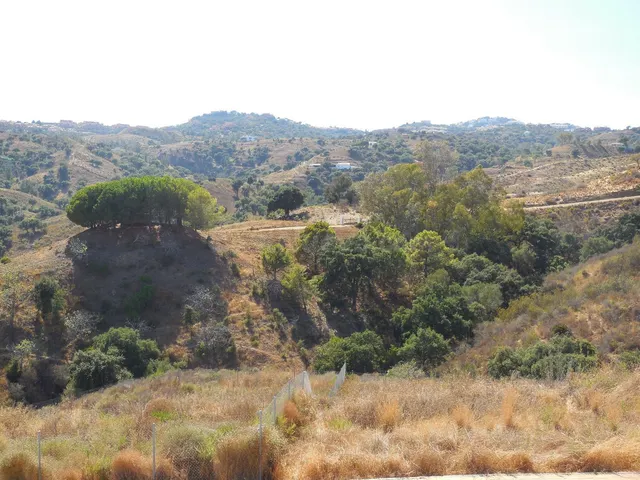 Parcela exclusiva en Mijas con vistas a montaña y edificabil - foto 4