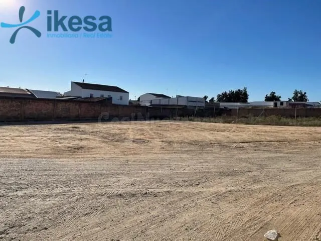 Terreno urbano no consolidado en Rociana el Condado - foto 2