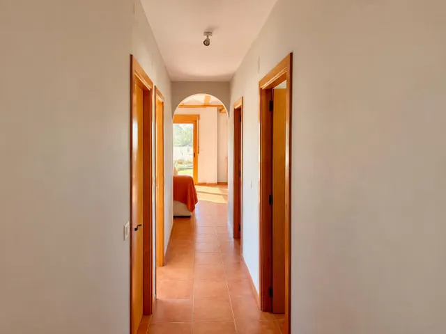 Finca de 11.000 m2 con 2 edificaciones y gran sala polivalente en Jérica — 10