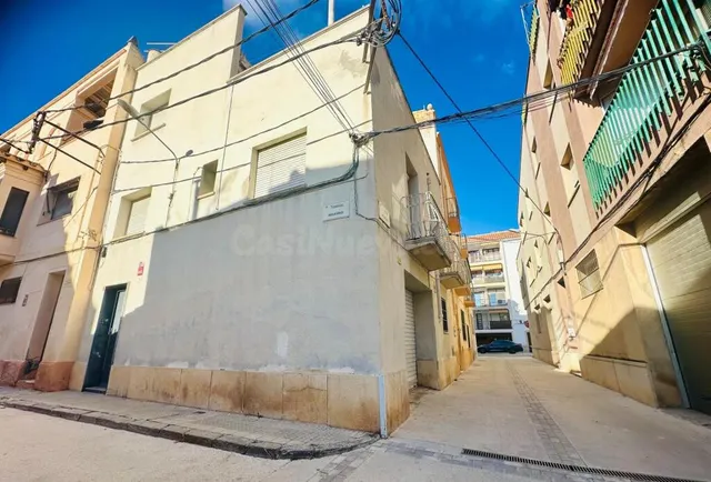 Fantástica casa esquinera en Remolins — 8