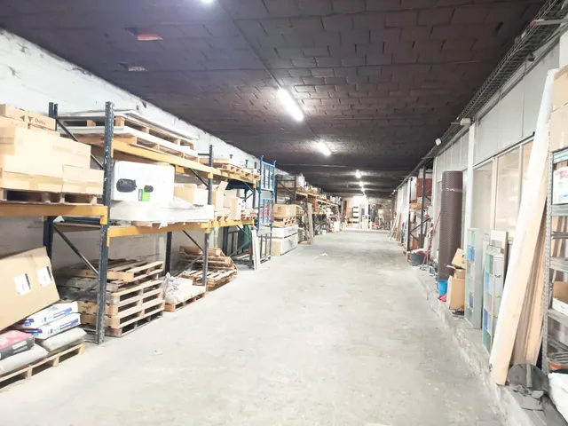 GRAN LOCAL COMERCIAL EN VENTA EN SANTA PERPÈTUA DE MOGODA –  - foto 4