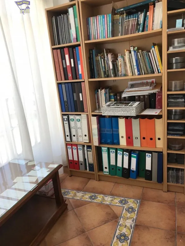 UNIFAMILIAR EN EL PORTICHUELO — 30