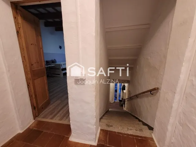 Casa céntrica con patio y 6 habitaciones en Mahón. — 17