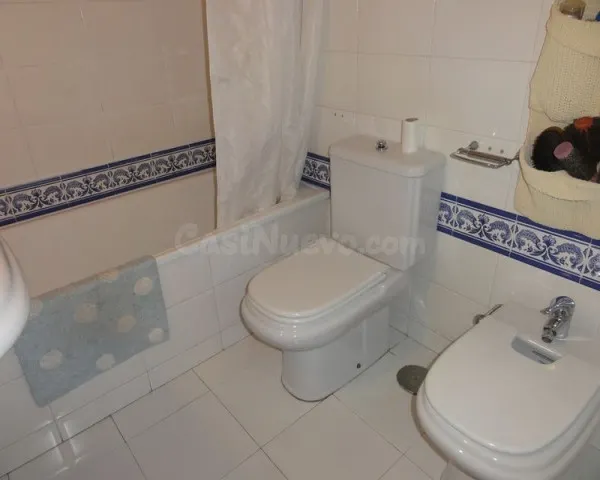Piso en alquiler en pleno centro de Córdoba, sin amueblar, c - foto 5